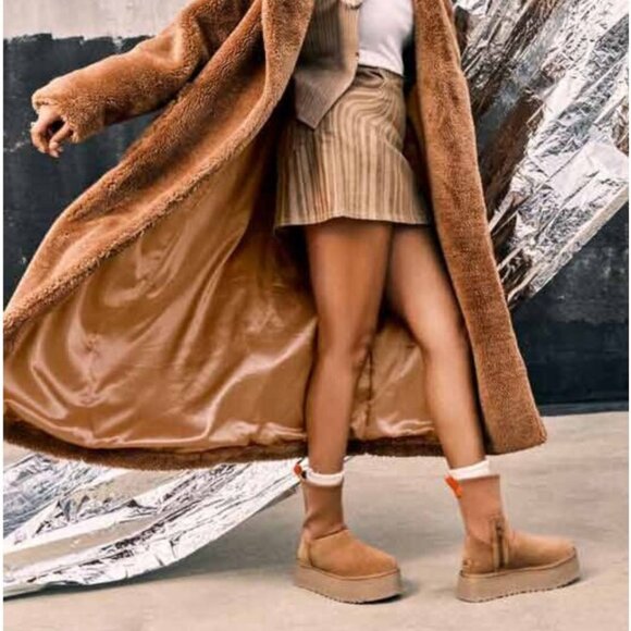 NWOB UGG Classic Dipper Chestnut Size 8 - Picture 1 of 10
